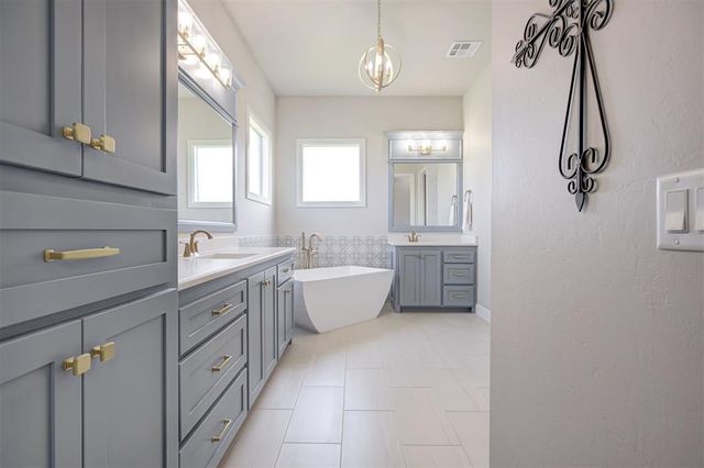 1236 Dorsi Court, Newcastle, OK 73065