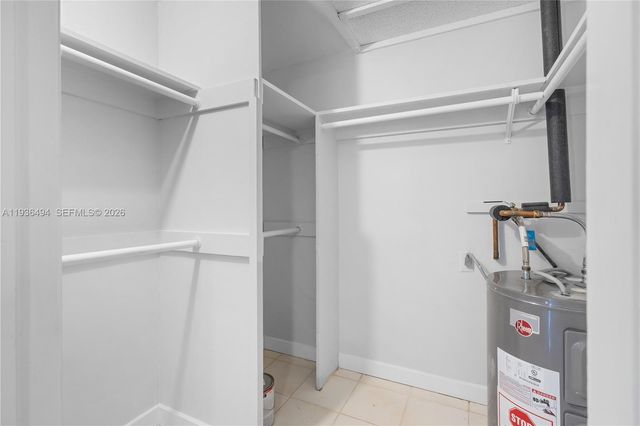 3040 NE 16th Ave 104, Oakland Park, FL 33334