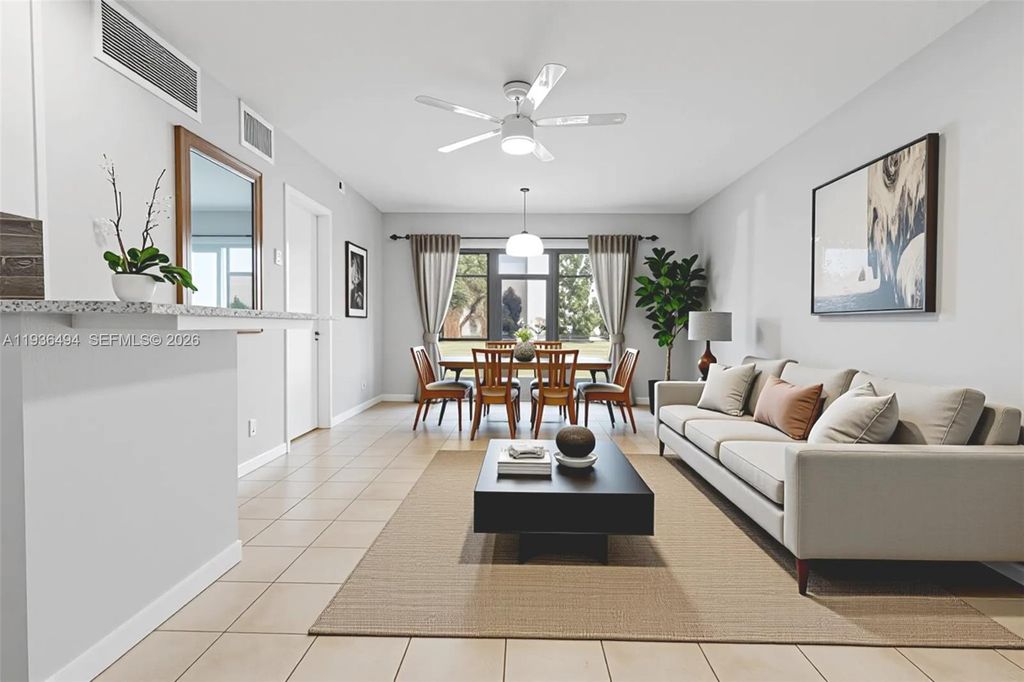 3040 NE 16th Ave 104, Oakland Park, FL 33334