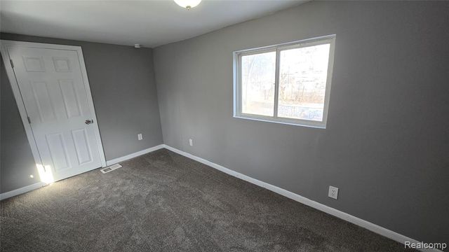 18101 Cornwall Street, Detroit, MI 48224