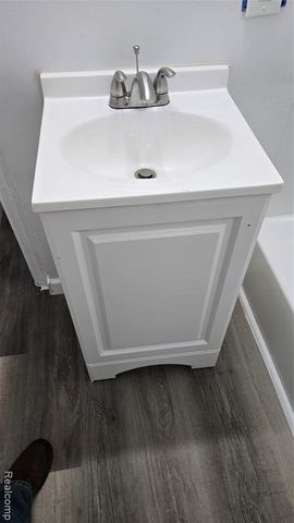 18101 Cornwall Street, Detroit, MI 48224