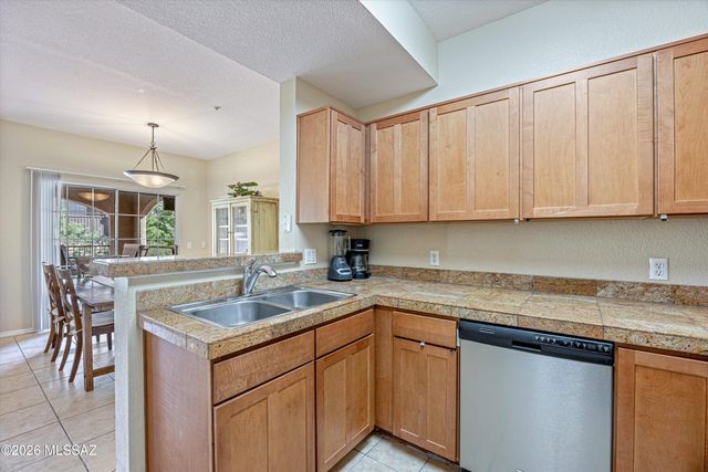 1500 E Pusch Wilderness Dr Unit 8208, Tucson, AZ 85737