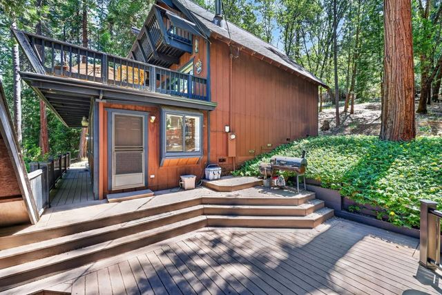 4285 Sierra Springs Dr, Pollock Pines, CA 95726