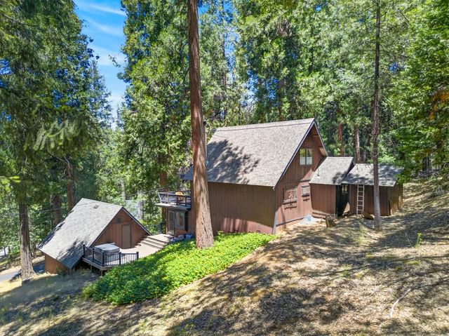 4285 Sierra Springs Dr, Pollock Pines, CA 95726