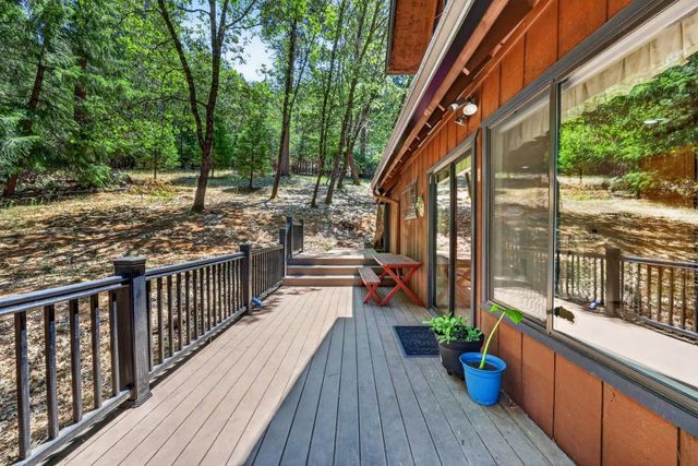 4285 Sierra Springs Dr, Pollock Pines, CA 95726