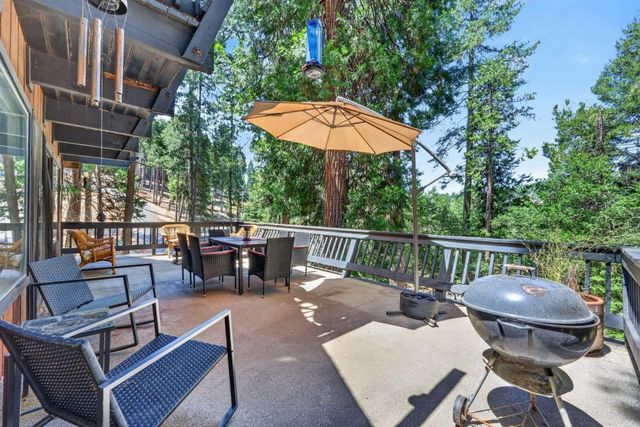 4285 Sierra Springs Dr, Pollock Pines, CA 95726