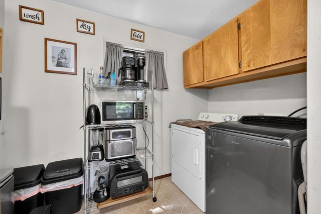 4285 Sierra Springs Dr, Pollock Pines, CA 95726