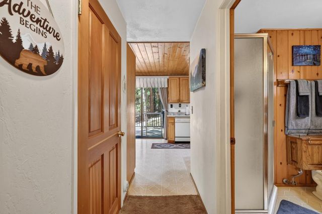 4285 Sierra Springs Dr, Pollock Pines, CA 95726