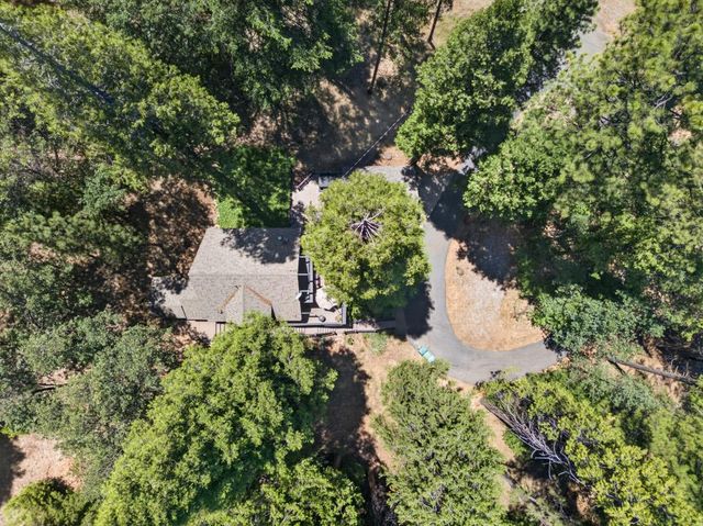 4285 Sierra Springs Dr, Pollock Pines, CA 95726