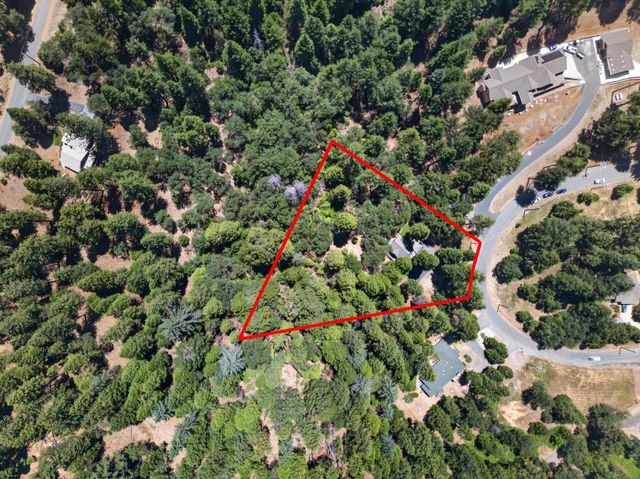 4285 Sierra Springs Dr, Pollock Pines, CA 95726