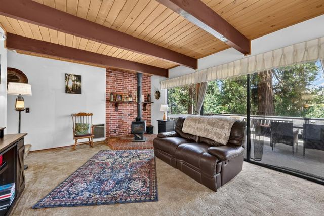 4285 Sierra Springs Dr, Pollock Pines, CA 95726