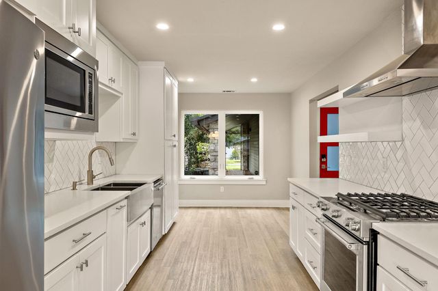 8910 Mount Bartlett DR, Austin, TX 78759