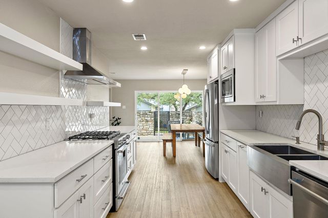 8910 Mount Bartlett DR, Austin, TX 78759