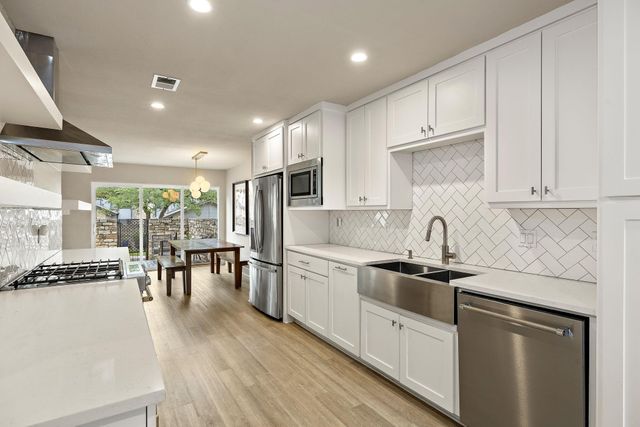 8910 Mount Bartlett DR, Austin, TX 78759