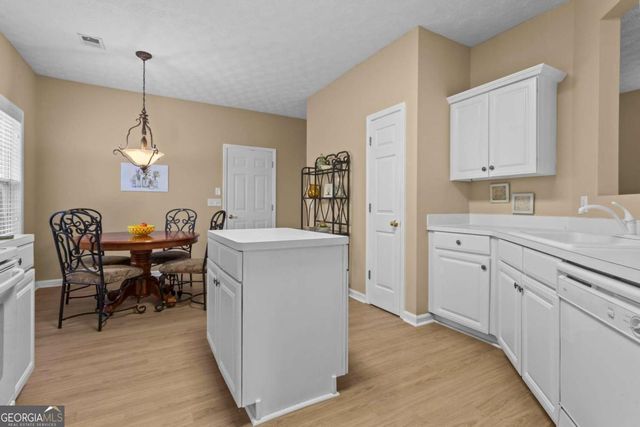 213 Colony Center Drive, Woodstock, GA 30188