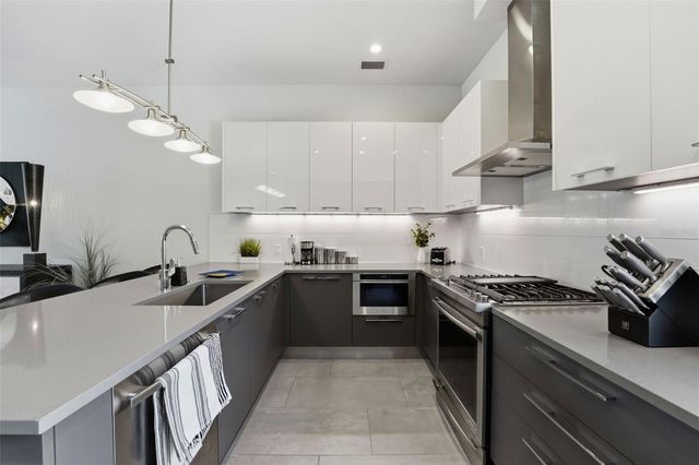 620 RAWLS AVENUE, Sarasota, FL 34236