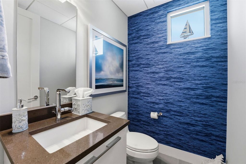 Image 20 of property listing at 620 RAWLS AVENUE, Sarasota, FL 34236