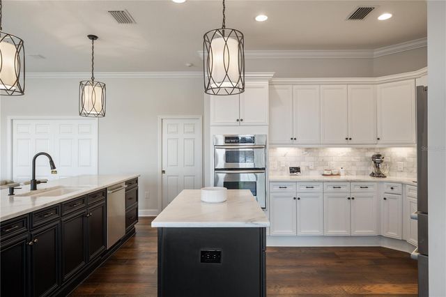 3598 10TH STREET NE, St Petersburg, FL 33704