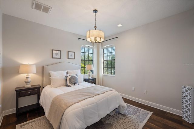 3598 10TH STREET NE, St Petersburg, FL 33704