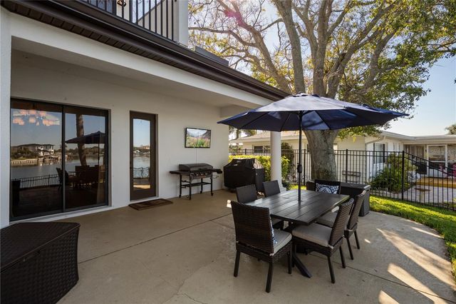 3598 10TH STREET NE, St Petersburg, FL 33704