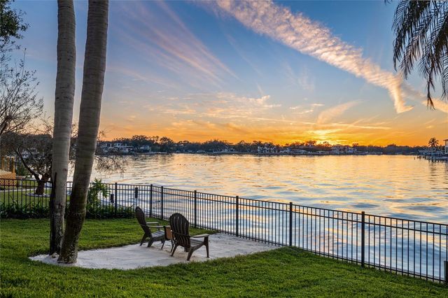 3598 10TH STREET NE, St Petersburg, FL 33704