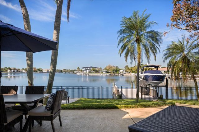 3598 10TH STREET NE, St Petersburg, FL 33704