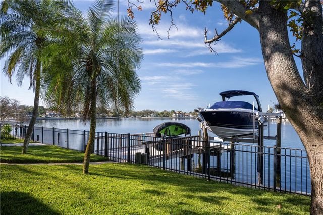 3598 10TH STREET NE, St Petersburg, FL 33704