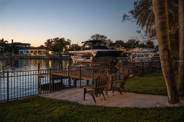 3598 10TH STREET NE, St Petersburg, FL 33704