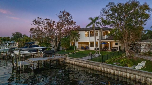 3598 10TH STREET NE, St Petersburg, FL 33704