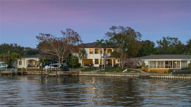 3598 10TH STREET NE, St Petersburg, FL 33704