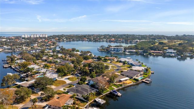 3598 10TH STREET NE, St Petersburg, FL 33704