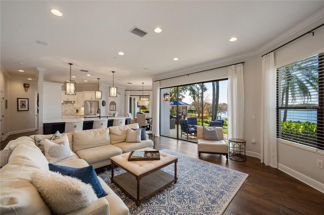 3598 10TH STREET NE, St Petersburg, FL 33704