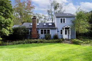 17388 Arbor Ln, New Buffalo, MI 49117