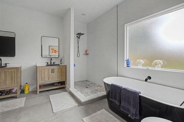 197 W 1st Avenue, Crestview, FL 32536