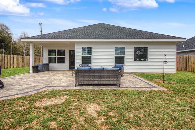 197 W 1st Avenue, Crestview, FL 32536