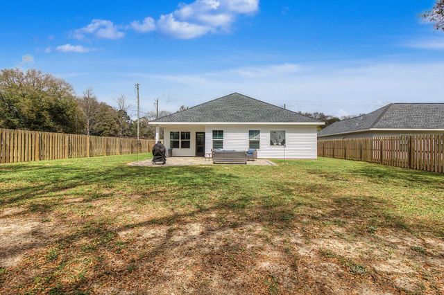 197 W 1st Avenue, Crestview, FL 32536