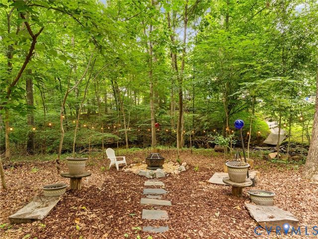 7405 Kentucky Derby Dr, Midlothian, VA 23112
