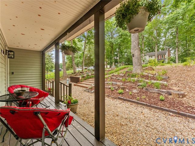 7405 Kentucky Derby Dr, Midlothian, VA 23112