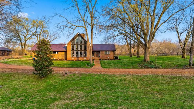 2830 Lockertsville Rd, Ashland City, TN 37015