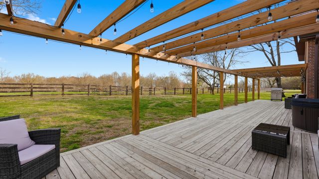 2830 Lockertsville Rd, Ashland City, TN 37015
