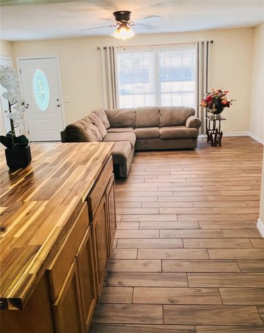 910 Russell Avenue, Lufkin, TX 75904