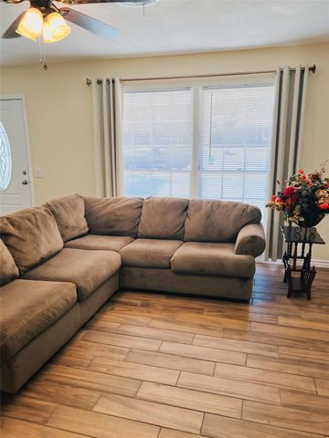 910 Russell Avenue, Lufkin, TX 75904