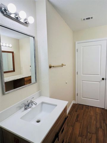 910 Russell Avenue, Lufkin, TX 75904