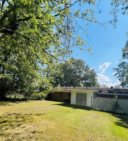 910 Russell Avenue, Lufkin, TX 75904