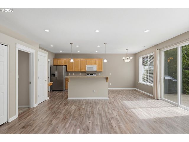 21868 Ne HEARTWOOD Cir, Fairview, OR 97024