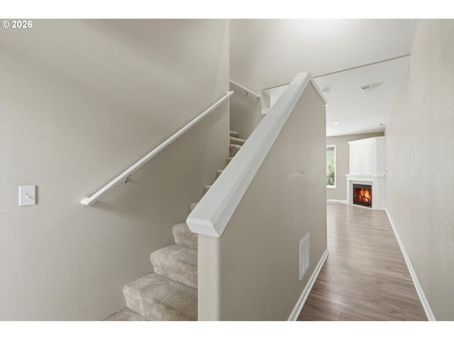 21868 Ne HEARTWOOD Cir, Fairview, OR 97024