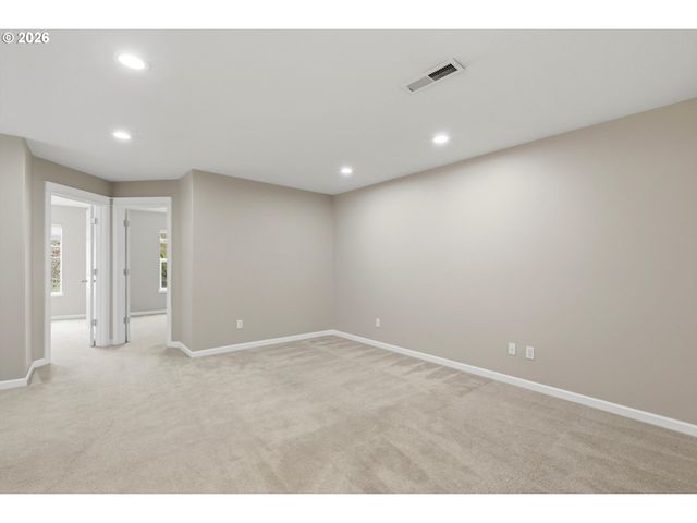 21868 Ne HEARTWOOD Cir, Fairview, OR 97024