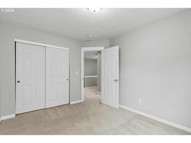 21868 Ne HEARTWOOD Cir, Fairview, OR 97024
