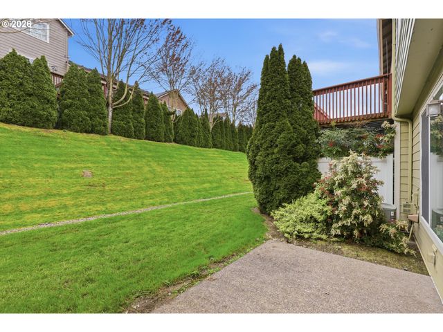 21868 Ne HEARTWOOD Cir, Fairview, OR 97024