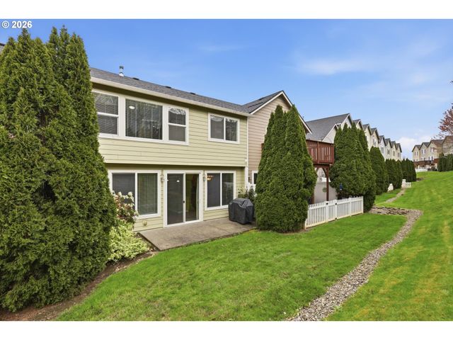 21868 Ne HEARTWOOD Cir, Fairview, OR 97024